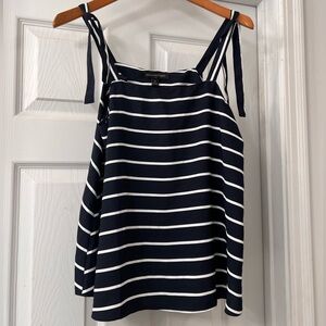 Banana Republic Navy and White Striped Blouse Sz Sm
Casual - NWT